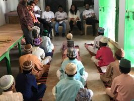 आश्रय गृह/ मदरसा के विद्यर्थियों गर्म जैकट,स्वेटर का वितरण