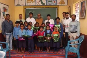 दीपोत्सव का एहसास, ग्रामीण बच्चो के साथ